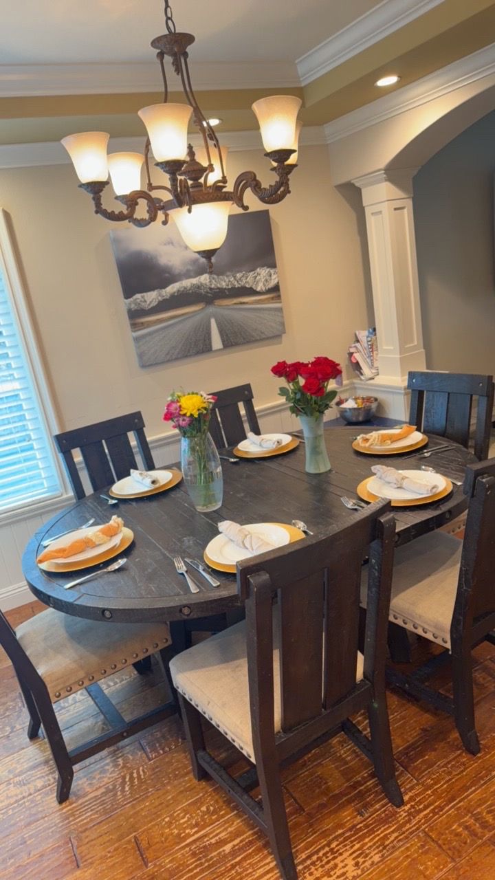 Living spaces dining table