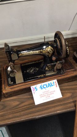 Singer Vintage Sewing Machine For Display Only