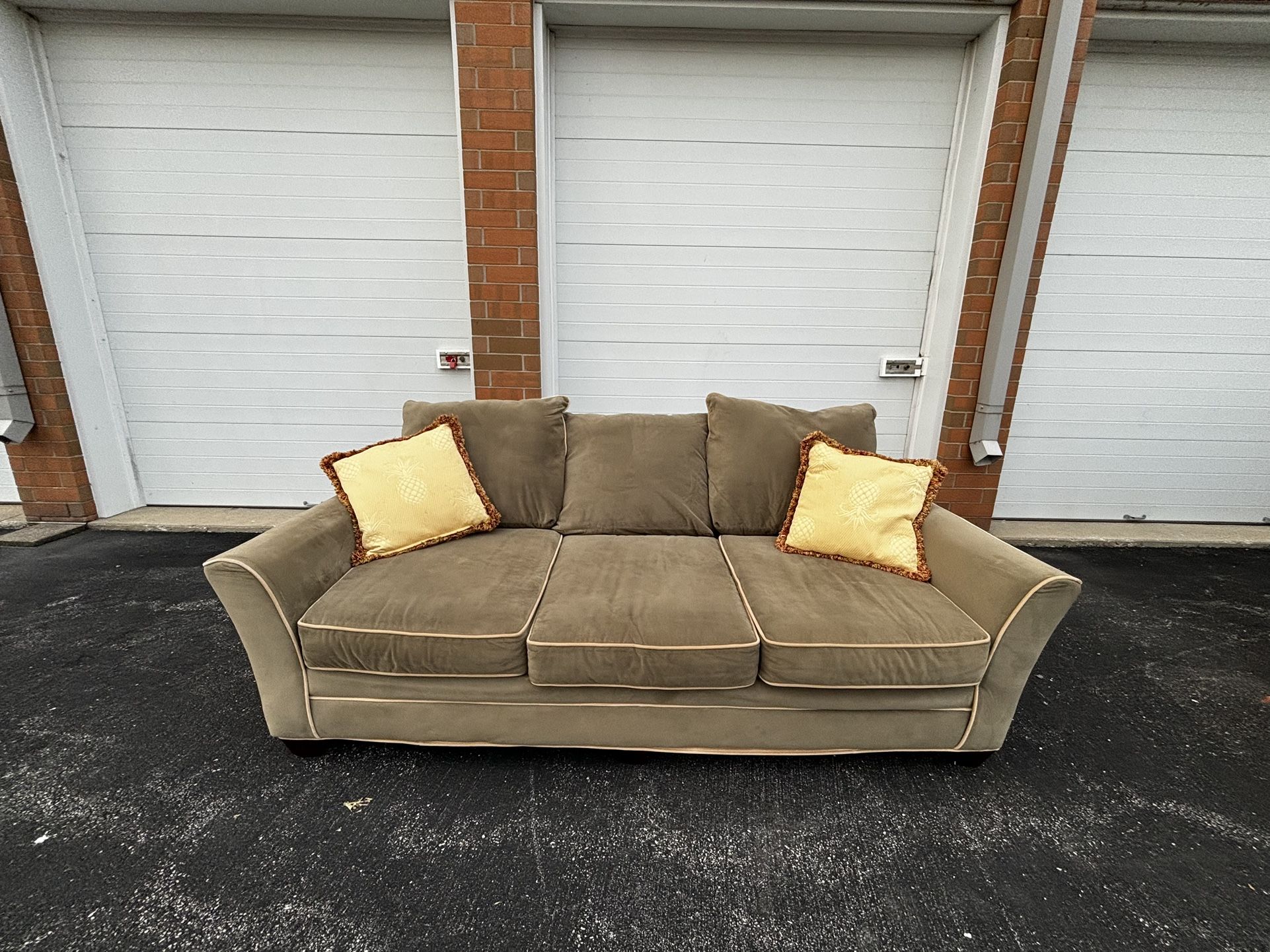 3-seater Ashley Furniture olive green microfiber sofa*FREE Delivery π
