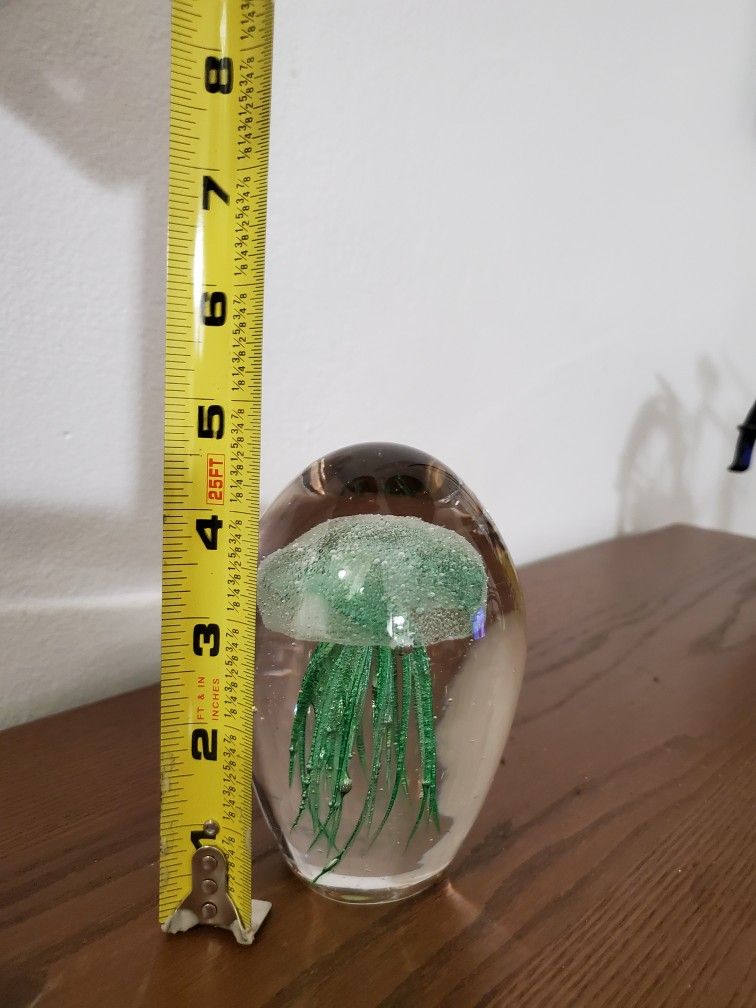 Hand made 5" Jelly Fish Green color in the glass, glowing in the dark,