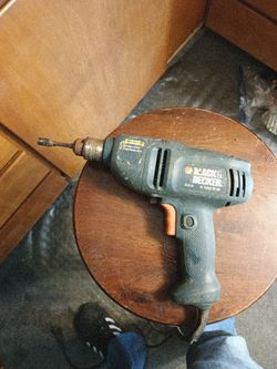 Drill black&decker electric , works good $ 20