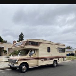 1987 Ford Tioga Arrow Class C