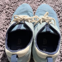 Toms w 8.5 denim lace up sneakers  NEW