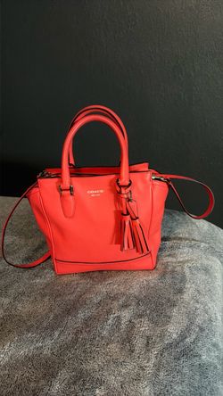 Coral/Red Coach Handbag   Crossbody Good condición