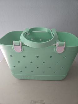Simple Modern Tote Bag
