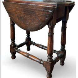 Small Oak Drop Leaf Side Table 