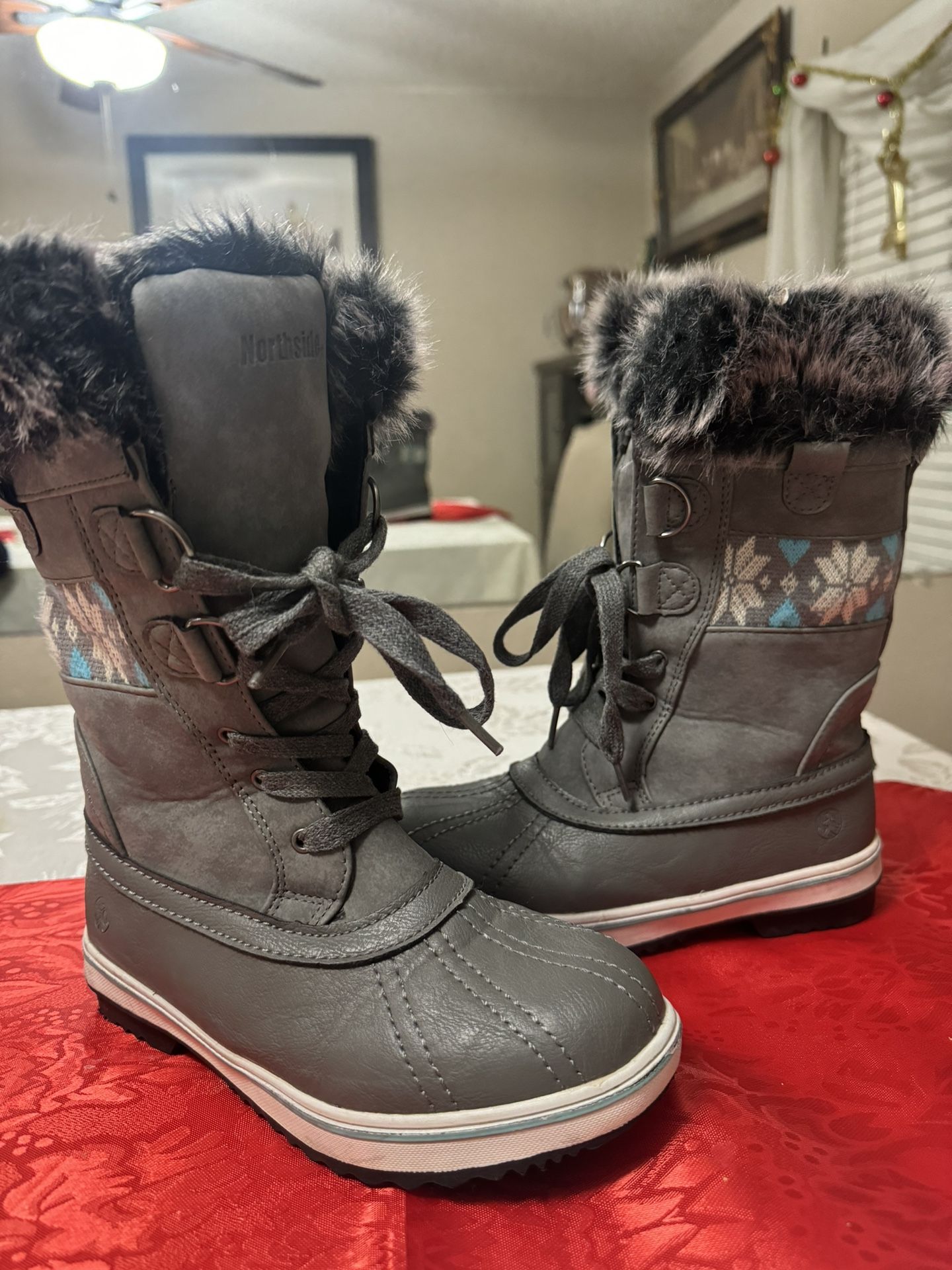 Northside (kids) Snow Boots Size 3