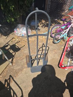 Milwaukee hand truck