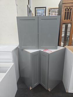 Base Cabinet