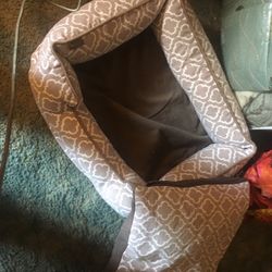 Lnew Main Brand Medium Pet Bed Set Only $40