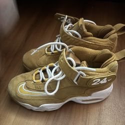 Ken Griffey Shoes Size 6