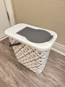 Dog/Cat Food Storage Container