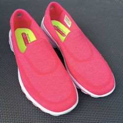 Hot Pink Fuchsia Women's Sketchers Casual Fabric Athletic Shoe Size 9