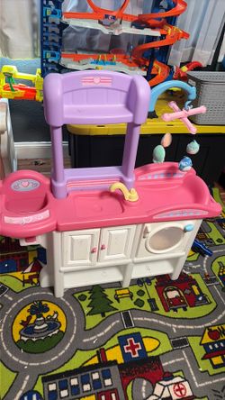 Play kitchen