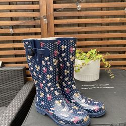 Tall Waterproof Rain Boots, size 7