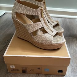 Michael kors wedges