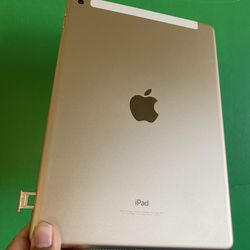 128GB Apple Ipad 5th Generation (9.7” Retina / Touch ID/ latest iOS 15) WiFi + cellular (LTE/ T-mobile, AT&T, Verizon etc) with  Accesories 
