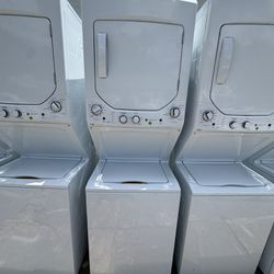Laundry Center Washer Dryer Apartment Size 24” 