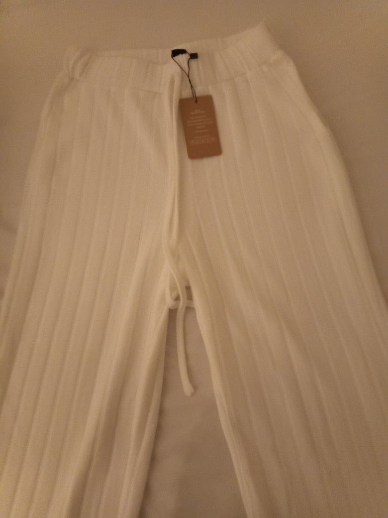 New(xs)_white, ribbed knit, long, wide leg pants