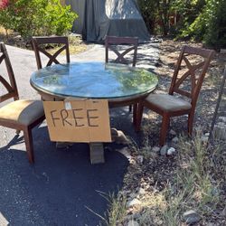 Maple Table With Glass 4 Chairs 
