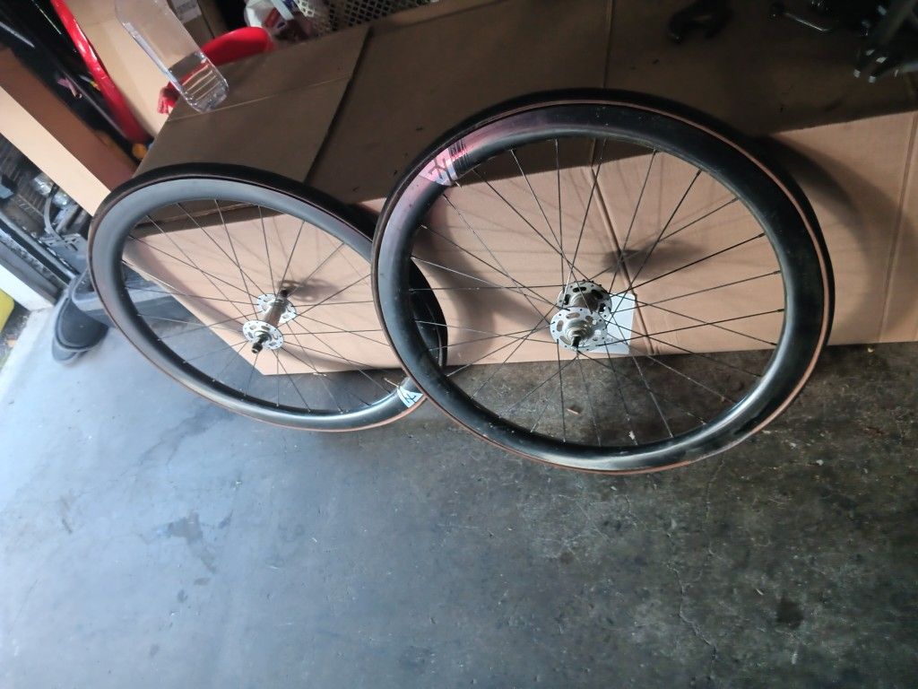 LIGHT BIKE WHEELS