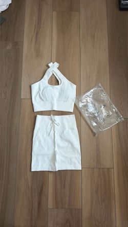 Women’s white ribbed set