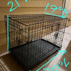 Dog Metal Crate 30”L X 19”D X 21”H (used)