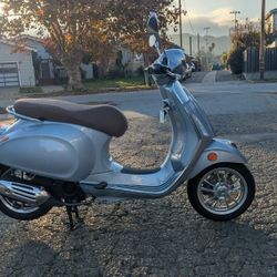 2023 Vespa Primavera 150 ABS Clean Title Scooter
