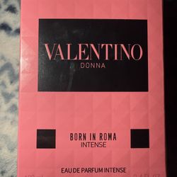 Valentino Donna Born In Roma Intense