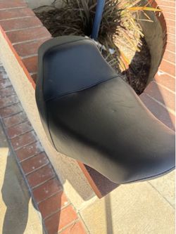 Harley Davidson black vinyl solo seat 20 18–20 22