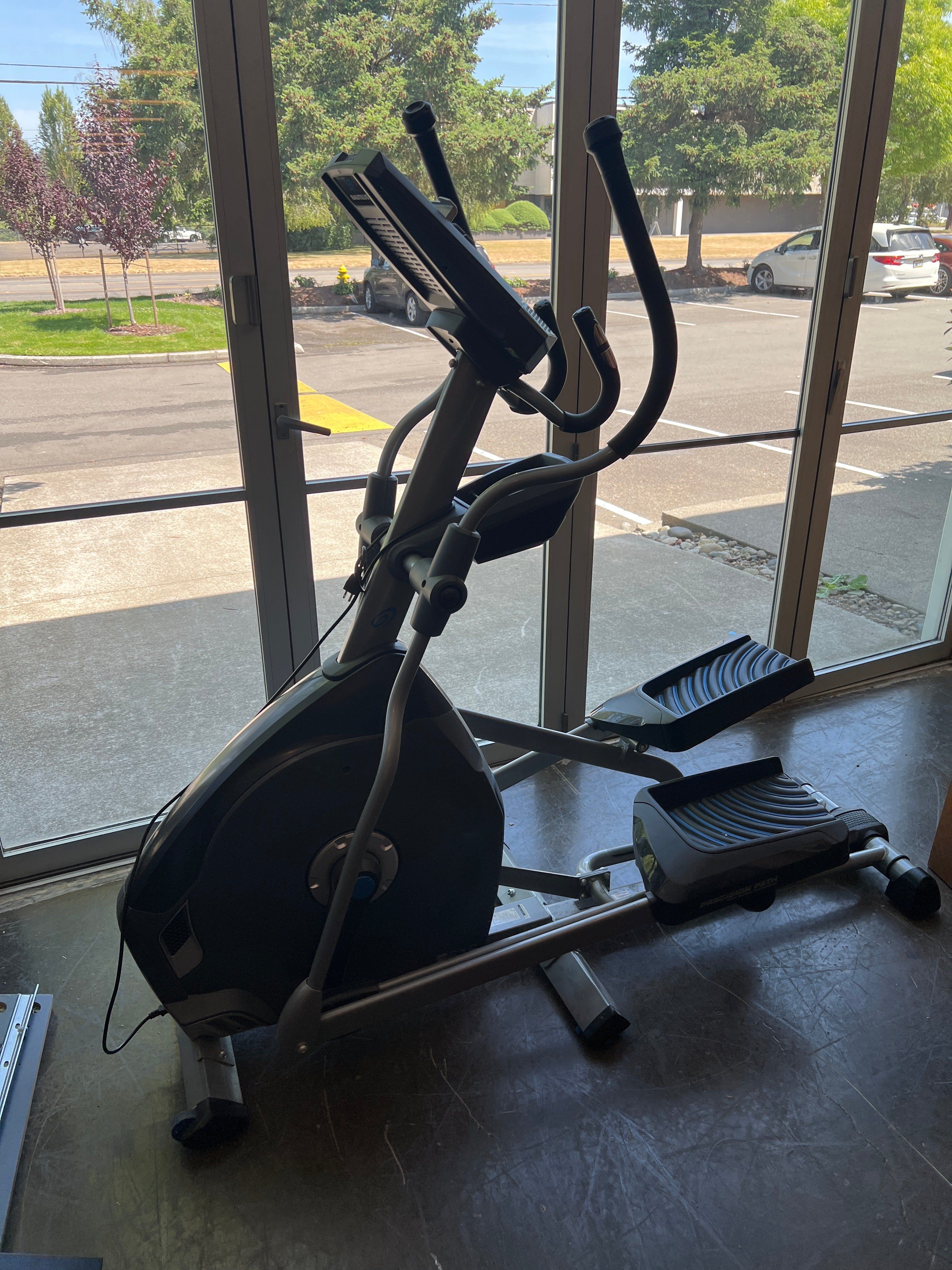 Nautilus Elliptical Trainer with Digital Display