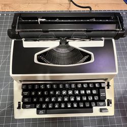 Royal Aristocrat Vintage Typewriter 