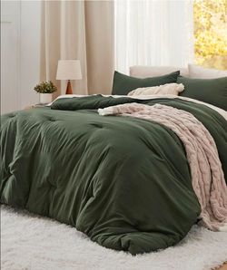 Bedsure Comforter Set Full Prewashed Soft Bedding 3Pcs Dark Green 82"x86"
GentleSoft, Built to last, all season, bedding, comforter set, warm yet ligh
