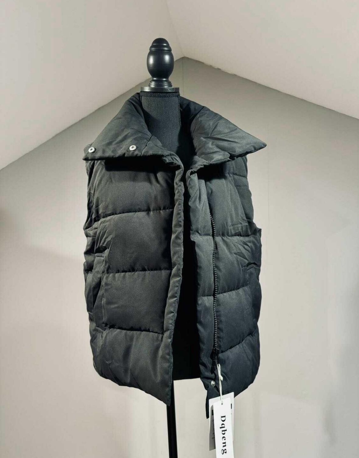 New Small Black Puffer Vest