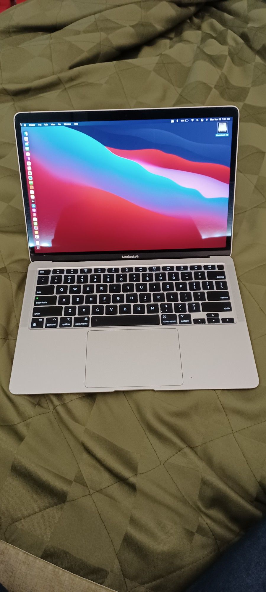 MacBook Air M1 (2020) A2337