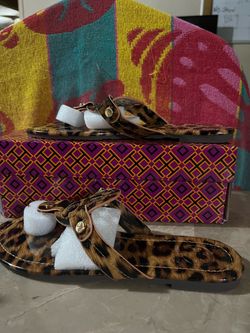 Tory Burch sandals cheetah print  size 7.5