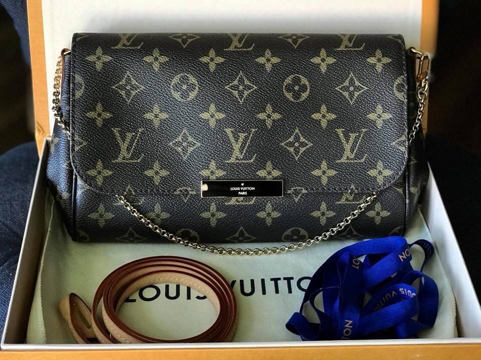New Louis Vuitton Favorite MM Damier Azur for Sale in Houston, TX - OfferUp