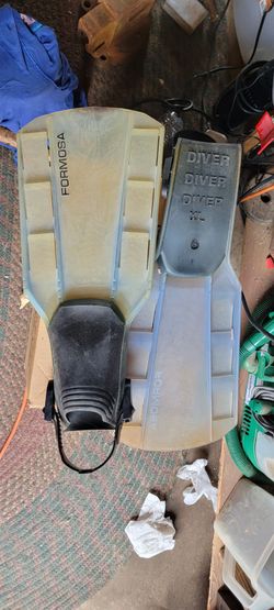 Formosa XL diving flippers