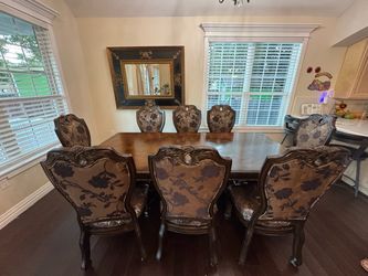 Comedor y vitrina / dinning table and china