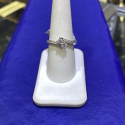 14KT Gold Diamond Ring 