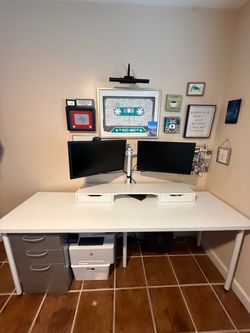 White Ikea desk