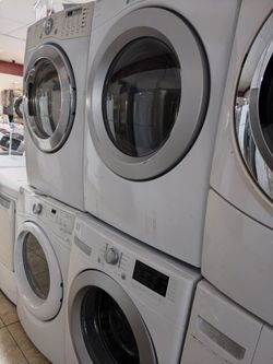 L.G. WASHER AND GAS DRYER WORKS GREAT