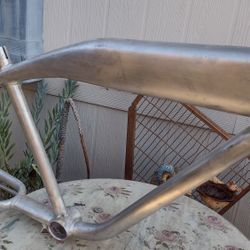 26" Aluminum  Felt Frame 