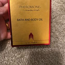 Pheromone By Marilyn Miglin, 1 Oz Bath & Body Oil For Women
