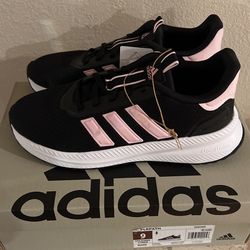 Adidas Tennis Shoes