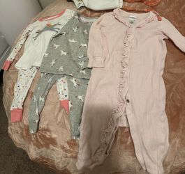 Baby Girl Clothes 12  Months Size 