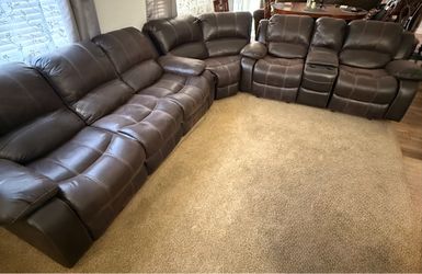 Reclining sectional
