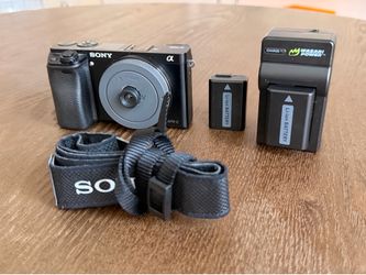 Sony a6000 body only with 3 batteries