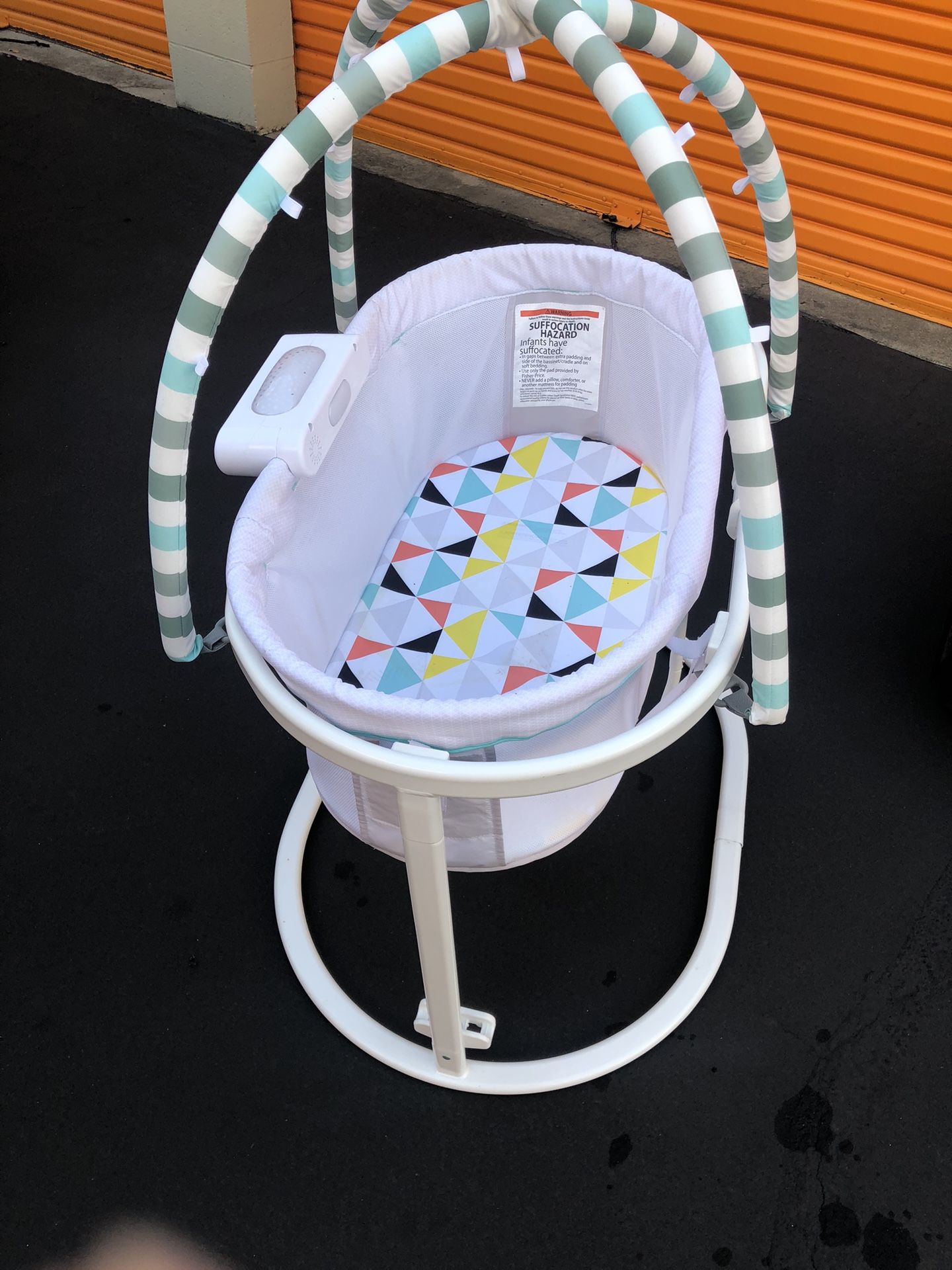Bassinet +bouncer