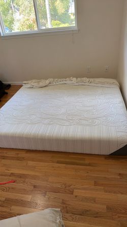 Serta iComfort King size bed